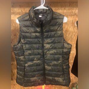 Old navy camo vest